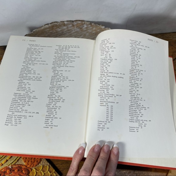 Erica Wilson's embroidery book vintage hardbook - Picture 12 of 14